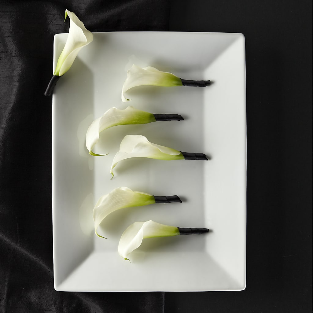 Calla Lily Promise Boutonniere – Flowers By Design, Midland TX