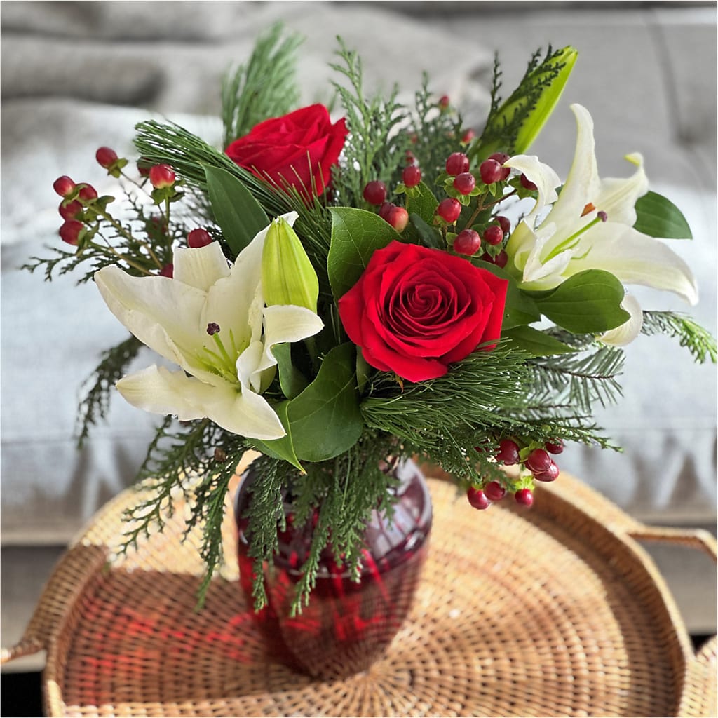 Evergreen Delight Bouquet –  Flowers By Design, Midland TX