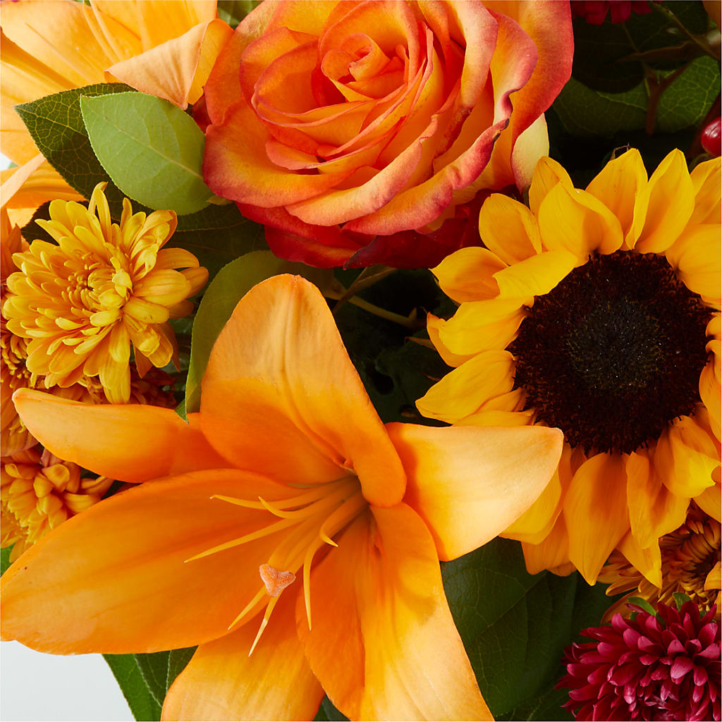 Grateful Centerpiece –  Flowers By Design, Midland TX